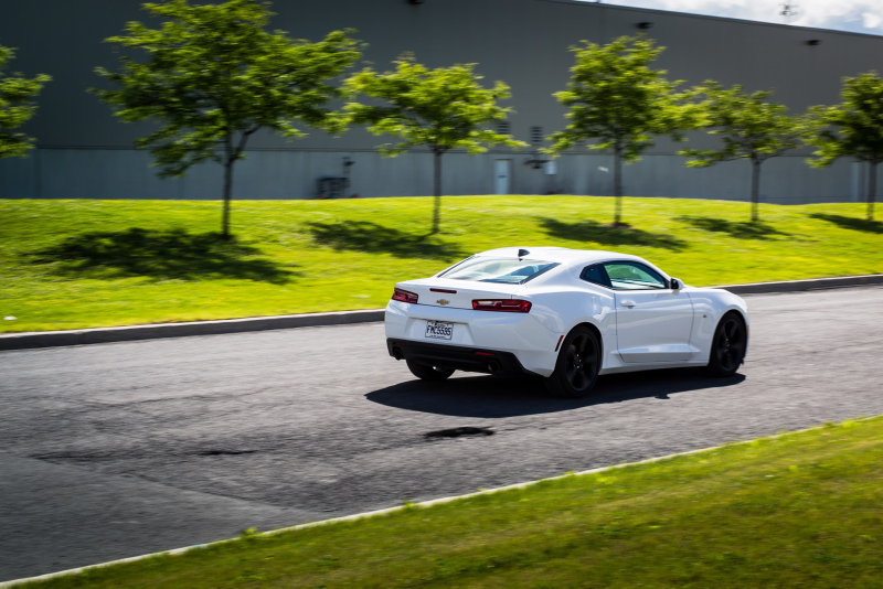 Illustration for article titled 2017 Chevrolet Camaro 2.0T Automatic: The Base Model No Longer Sucks